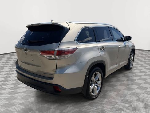 Used 2016 Toyota Highlander Limited Platinum AWD/4WD image 9