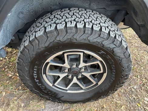 Used 2025 Jeep Wrangler Unlimited Rubicon image 30