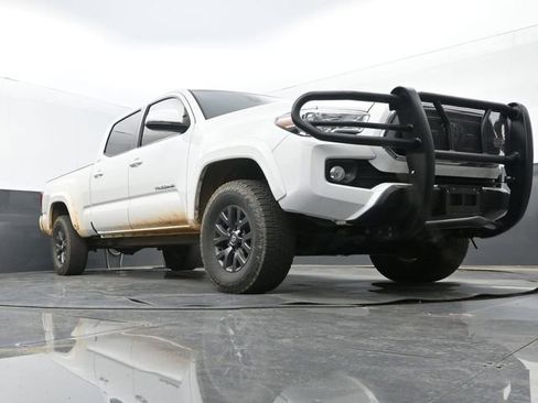 Used 2023 Toyota Tacoma SR5 w/ Technology Package AWD/4WD image 9