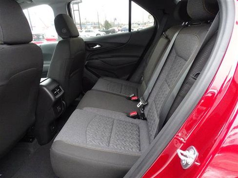 Used 2024 Chevrolet Equinox LT image 6