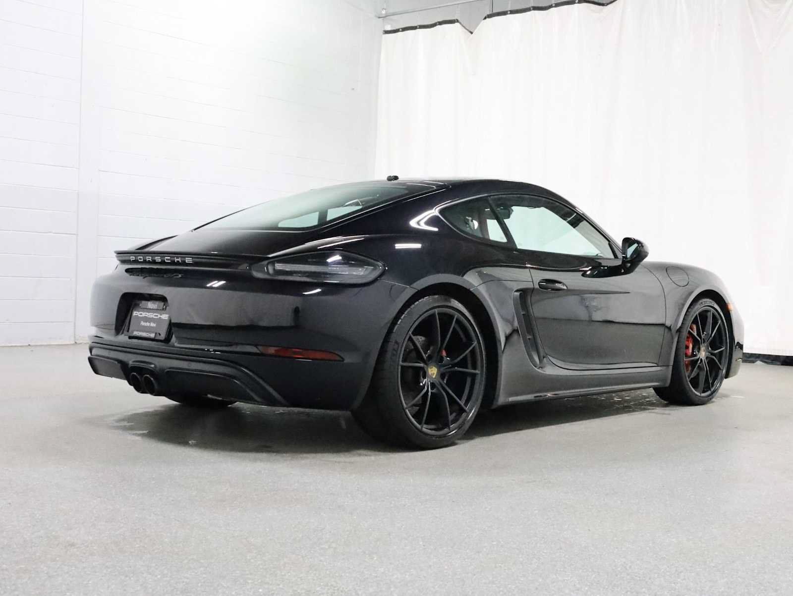 Used 2019 Porsche 718 Cayman GTS RWD image 9