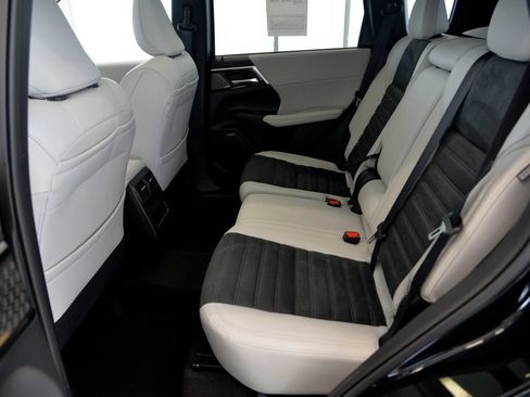 Used 2026 Mitsubishi Outlander SE AWD/4WD image 29