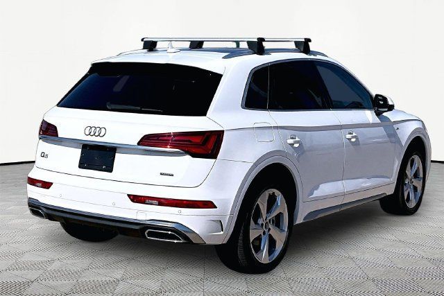Used 2023 Audi Q5 2.0T Premium Plus w/ Premium Plus Package AWD/4WD image 2