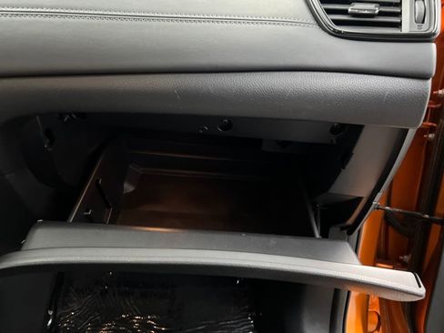 Used 2017 Nissan Rogue SL image 27