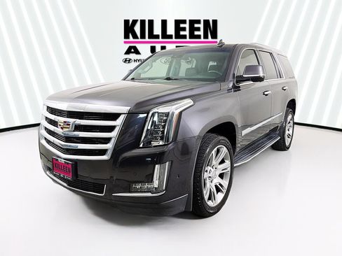 Used 2018 Cadillac Escalade Luxury AWD/4WD image 3