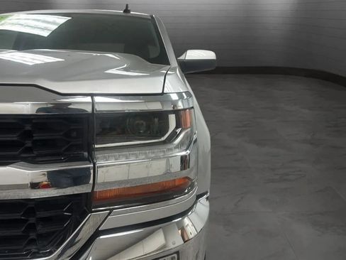 Used 2017 Chevrolet Silverado 1500 LT w/ All Star Edition AWD/4WD image 31