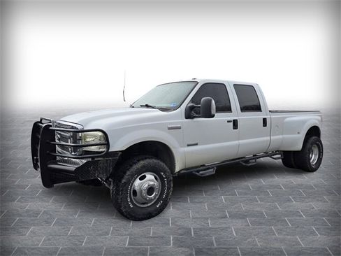Used 2006 Ford F350 4x4 Crew Cab DRW Super Duty image 3