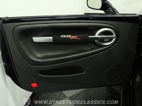 Used 2004 Chevrolet SSR w/ Preferred Equipment Group RWD image 34