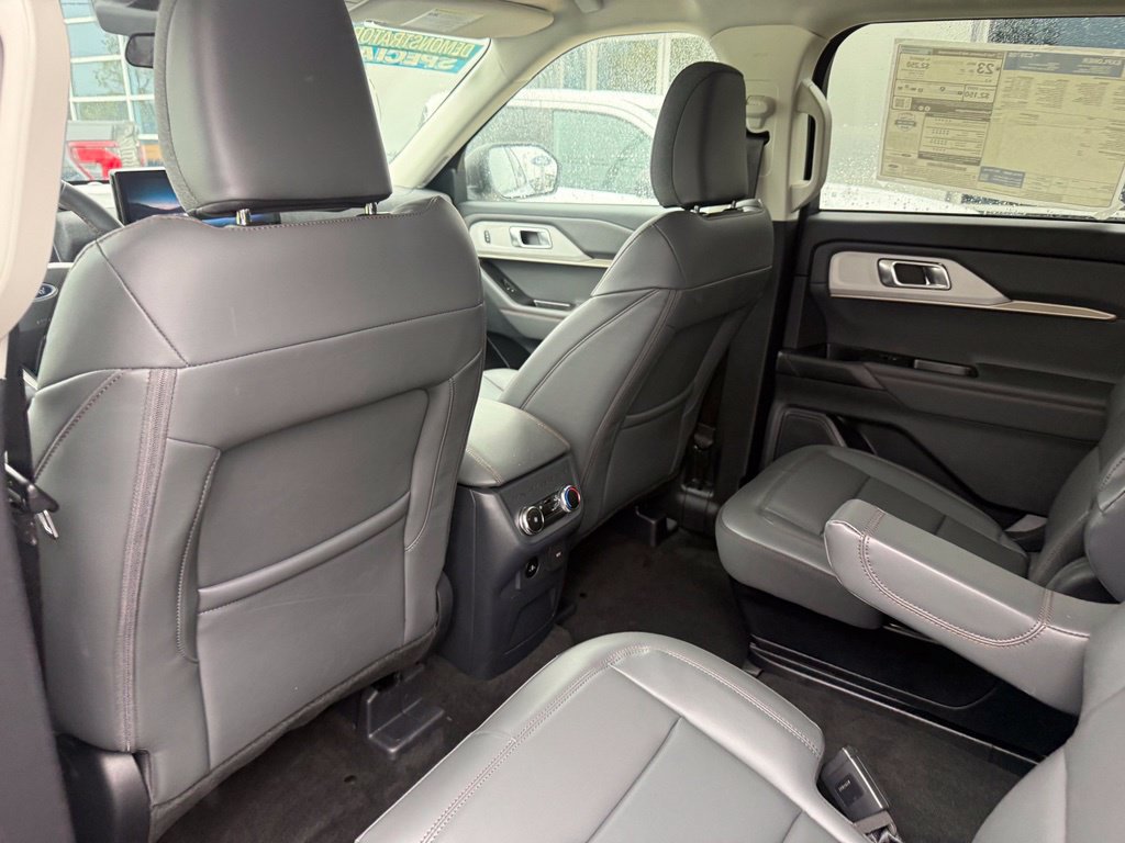 Used 2026 Ford Explorer Active w/ Active Comfort Package AWD/4WD image 44