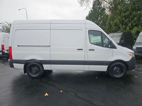 New 2025 Mercedes-Benz Sprinter 2500 image 7