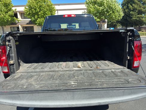 Used 2014 RAM 2500 Tradesman w/ Chrome Appearance Group AWD/4WD image 13