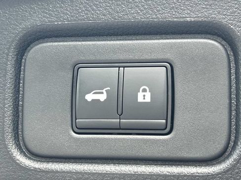 Used 2025 Nissan Pathfinder Platinum w/ Cargo Package FWD image 14