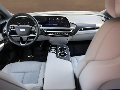 Certified 2024 Cadillac Lyriq Sport w/ LPO, Floor Liner Package AWD/4WD image 22