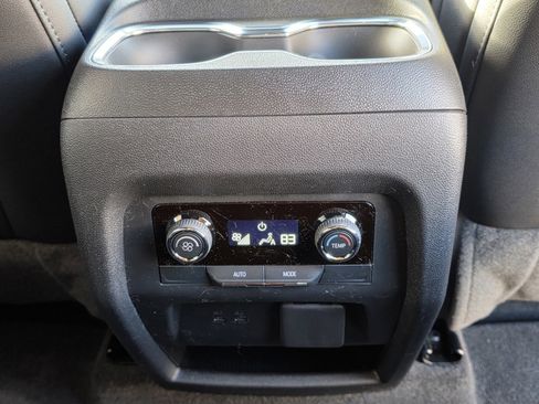 New 2025 Chevrolet Traverse LT w/ Driver Confidence Package image 16