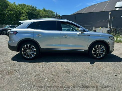 Used 2022 Lincoln Nautilus Reserve w/ Cargo Utility Package AWD/4WD image 8