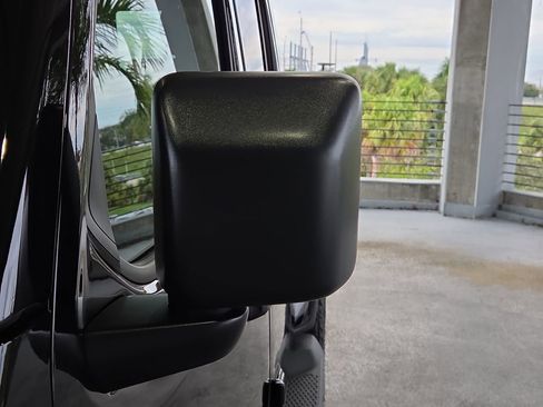 New 2025 Jeep Gladiator High Tide image 12