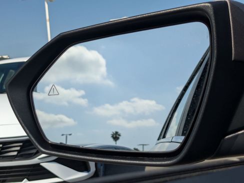 New 2025 Hyundai Elantra Limited image 15