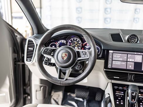 Used 2021 Porsche Cayenne E-Hybrid image 39