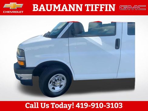 Used 2024 Chevrolet Express 3500 LT w/ LT Preferred Equipment Group RWD image 24