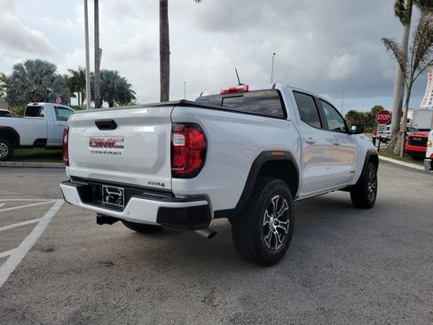 Used 2025 GMC Canyon AT4 image 5