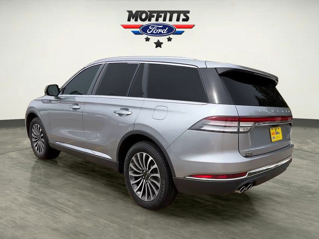 Used 2023 Lincoln Aviator Reserve AWD/4WD image 3