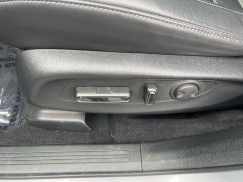 Used 2023 Honda CR-V EX-L image 32