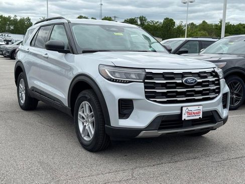 New 2026 Ford Explorer Active AWD/4WD image 2