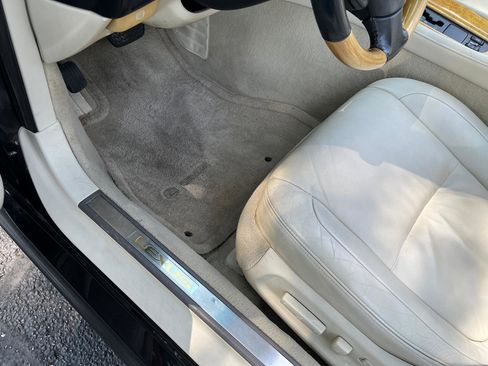 Used 2004 Lexus SC 430 Convertible image 24