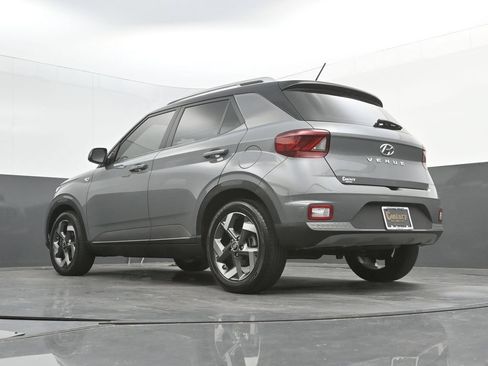 Used 2023 Hyundai Venue Limited FWD image 32