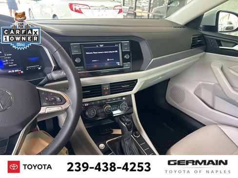 Used 2024 Volkswagen Jetta SE image 15