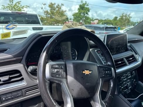 Used 2021 Chevrolet Suburban LT AWD/4WD image 4