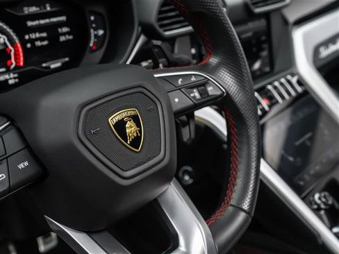 Used 2019 Lamborghini Urus image 37
