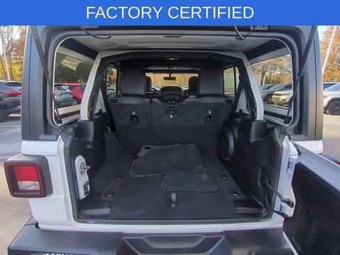 Certified 2021 Jeep Wrangler Unlimited Sahara image 32