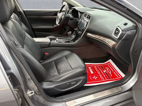 Used 2018 Nissan Maxima Platinum image 21