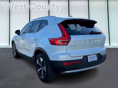 Certified 2023 Volvo XC40 B5 Plus w/ Protection Package Premier image 7