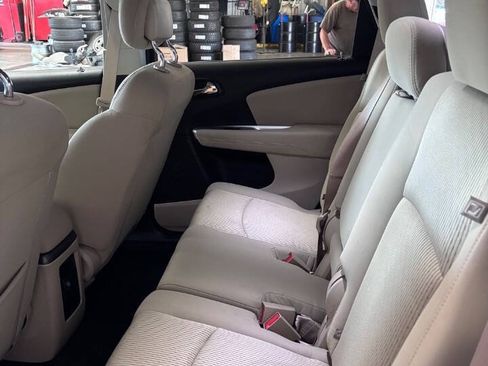 Used 2018 Dodge Journey SE w/ Safe & Sound Group AWD/4WD image 7