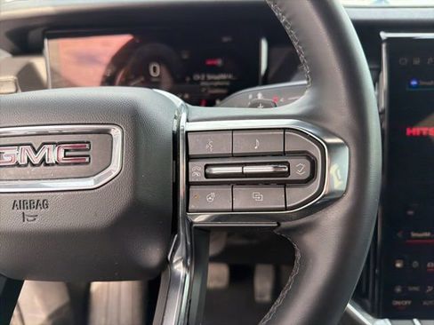 Used 2025 GMC Acadia Elevation image 23