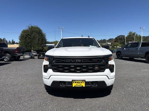 Used 2023 Chevrolet Silverado 1500 Custom AWD/4WD image 10