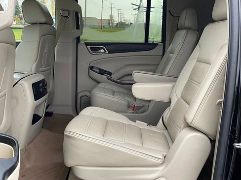Used 2016 GMC Yukon XL Denali image 21