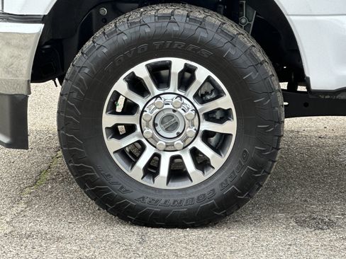 Certified 2021 Ford F350 Lariat w/ Lariat Value Package image 25