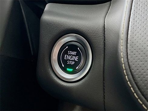 Used 2024 GMC Yukon SLT image 16