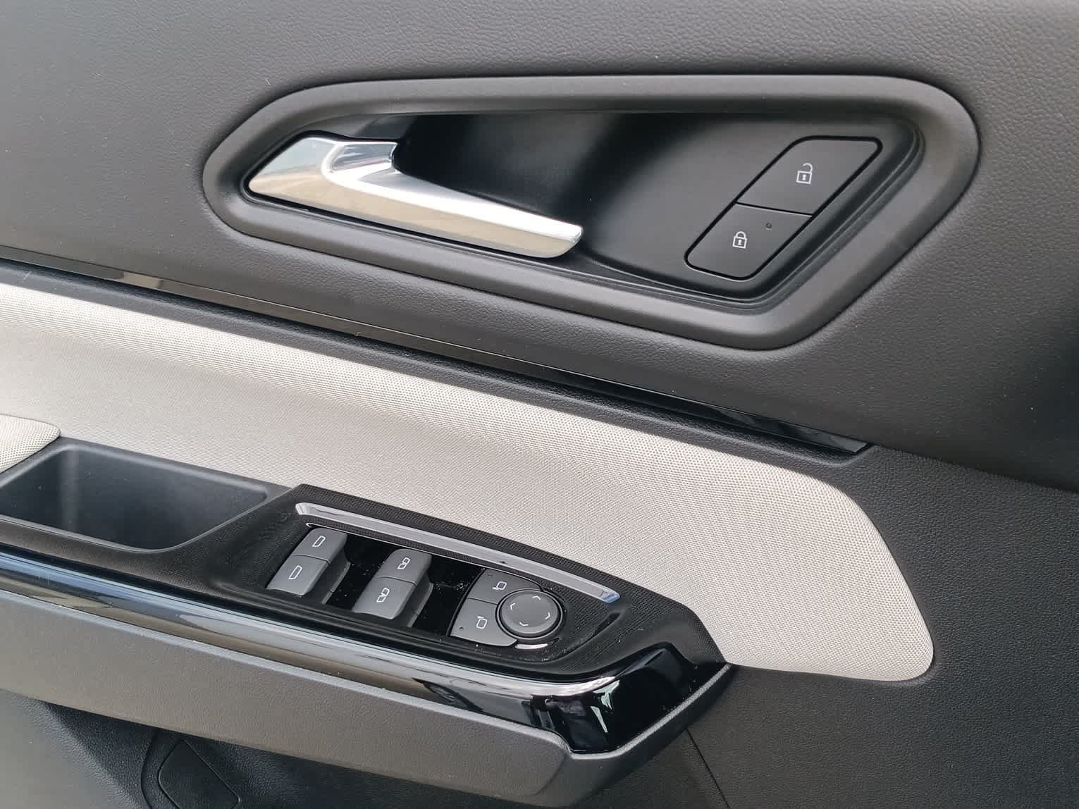 Used 2024 Honda Prologue EX image 15