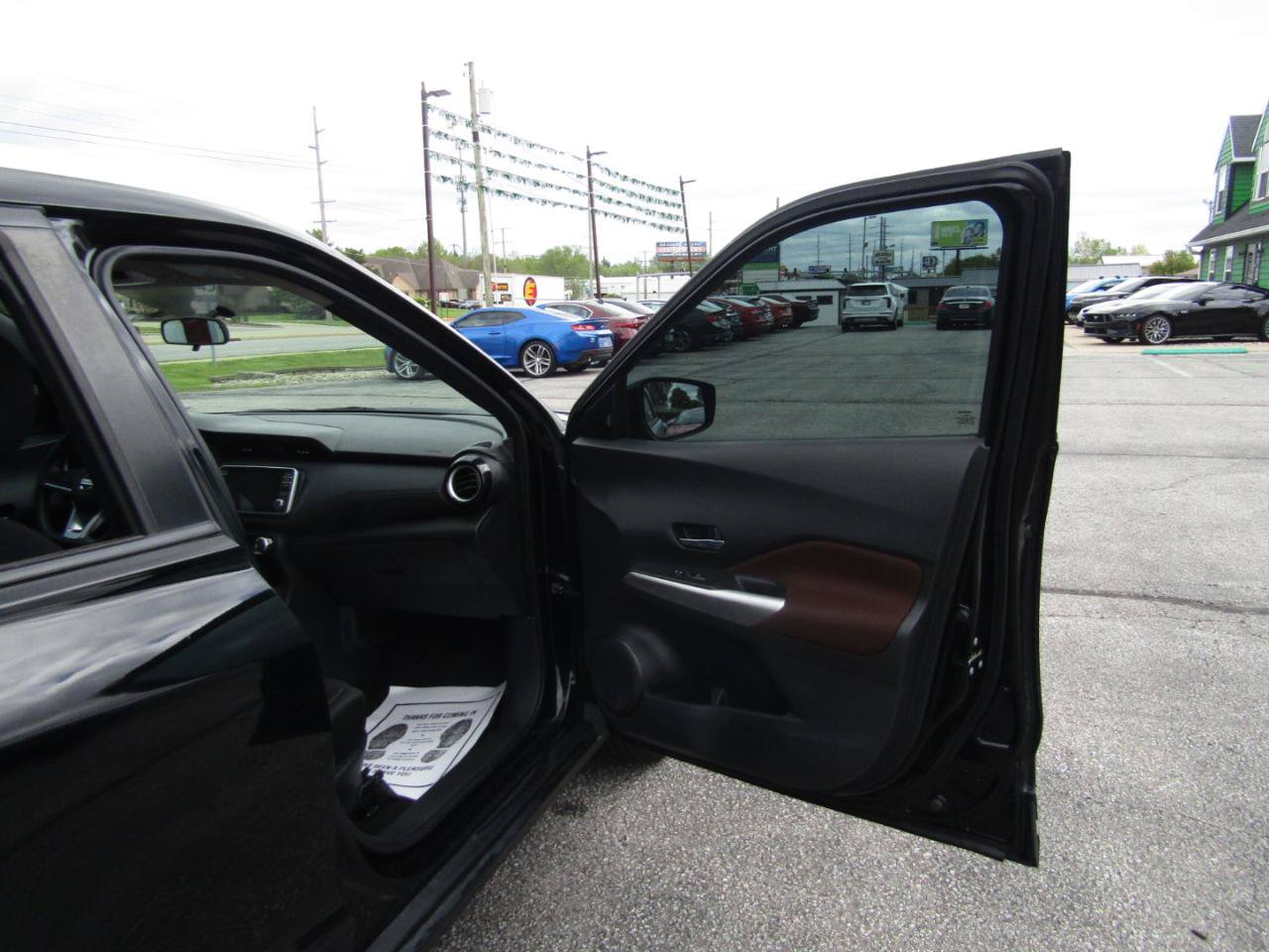 Used 2018 Nissan Kicks SR FWD image 23