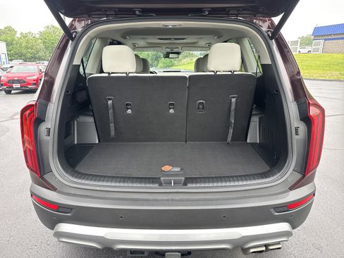 Used 2020 Kia Telluride EX w/ EX Premium Package AWD/4WD image 12