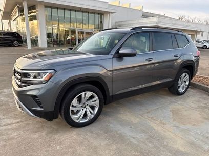 Used 2023 Volkswagen Atlas SE w/ Panoramic Sunroof Package
