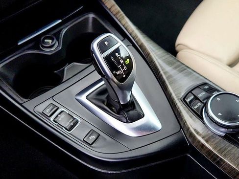 Used 2016 BMW 228i xDrive Convertible image 17