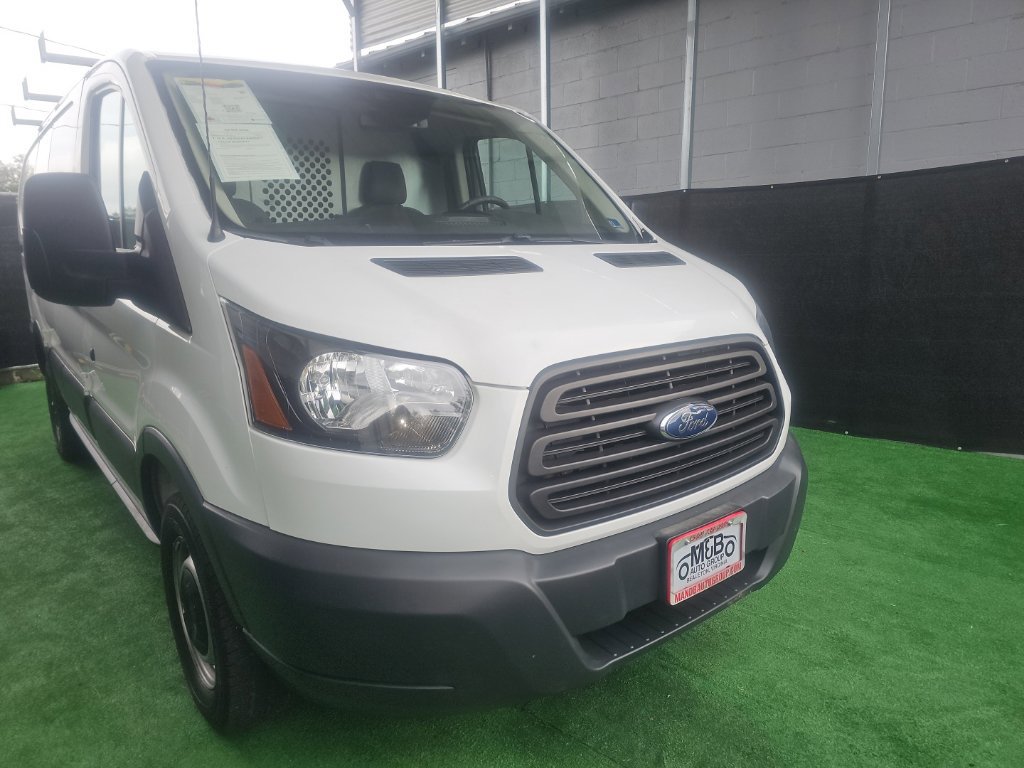 Used 2018 Ford Transit 250 130 Low Roof RWD image 1