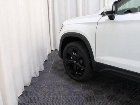 New 2025 Volkswagen Taos SEL AWD/4WD image 22