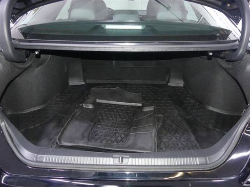 Used 2019 Toyota Avalon XSE image 9