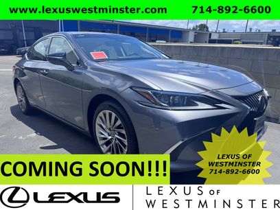 Used 2019 Lexus ES 300h w/ Accessory Package 2